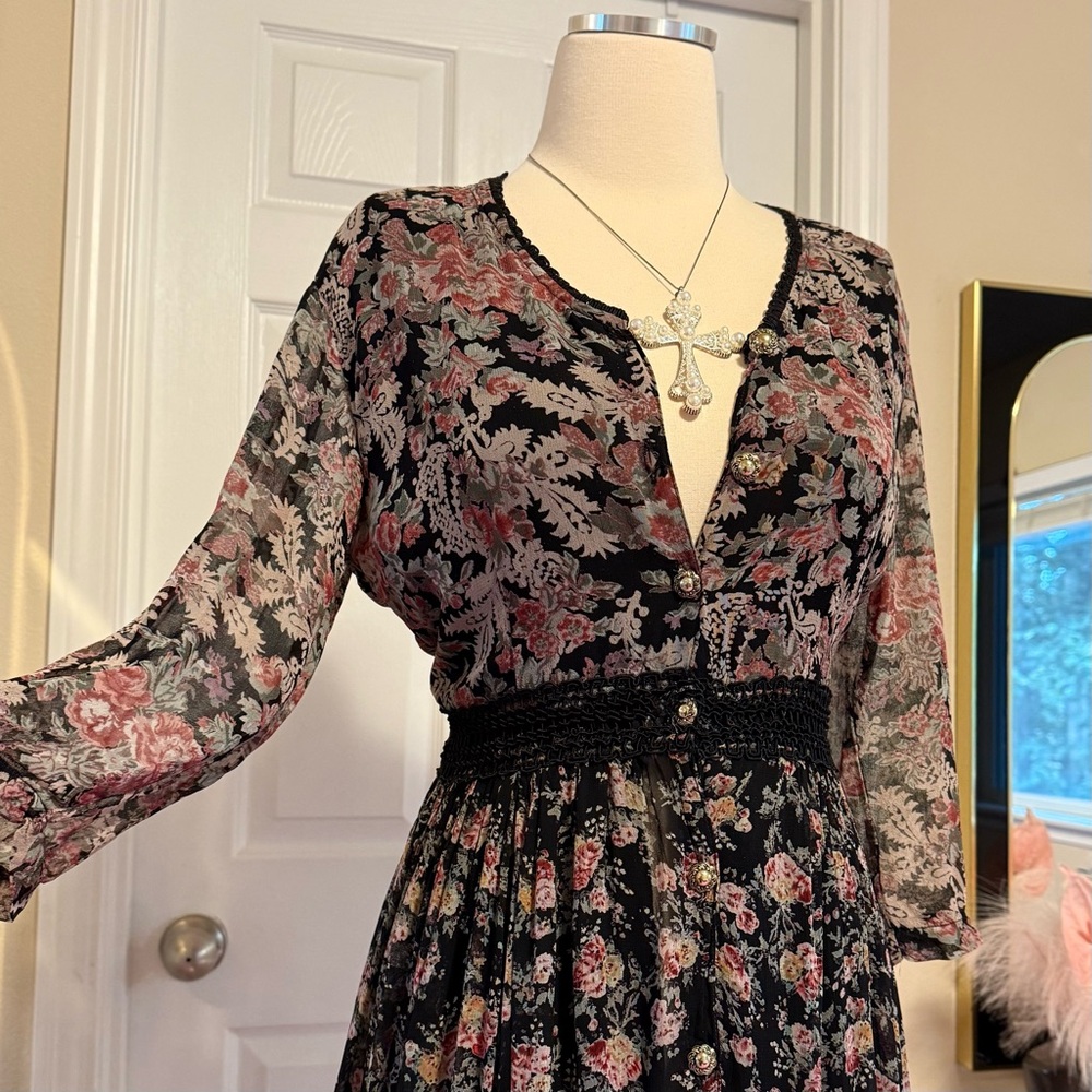 ❌SOLD❌ Vintage Floral Boho Whimsigoth Maxi Dress - Picture 6 of 7